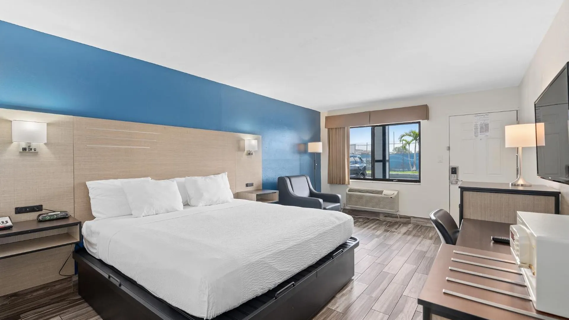 Baymont By Wyndham Orlando Downtown Hotel